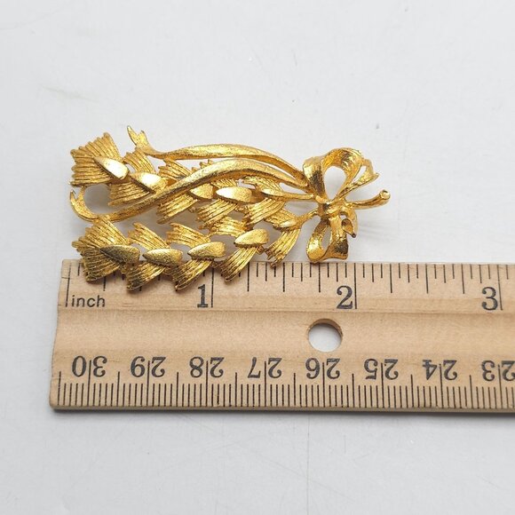 Vintage Mamselle Gold Tone Floral Brooch Pin 1960s - Picture 5 of 5